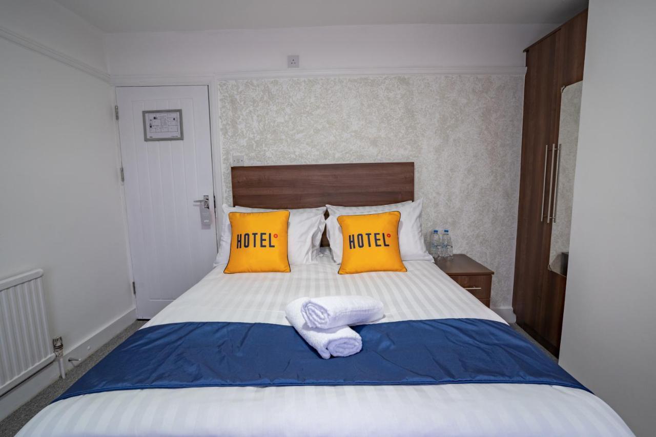 Oyo Brunel Hotel Uxbridge Eksteriør billede
