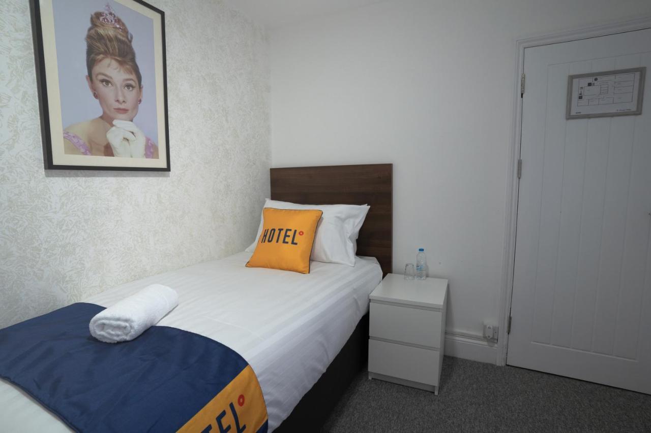 Oyo Brunel Hotel Uxbridge Eksteriør billede