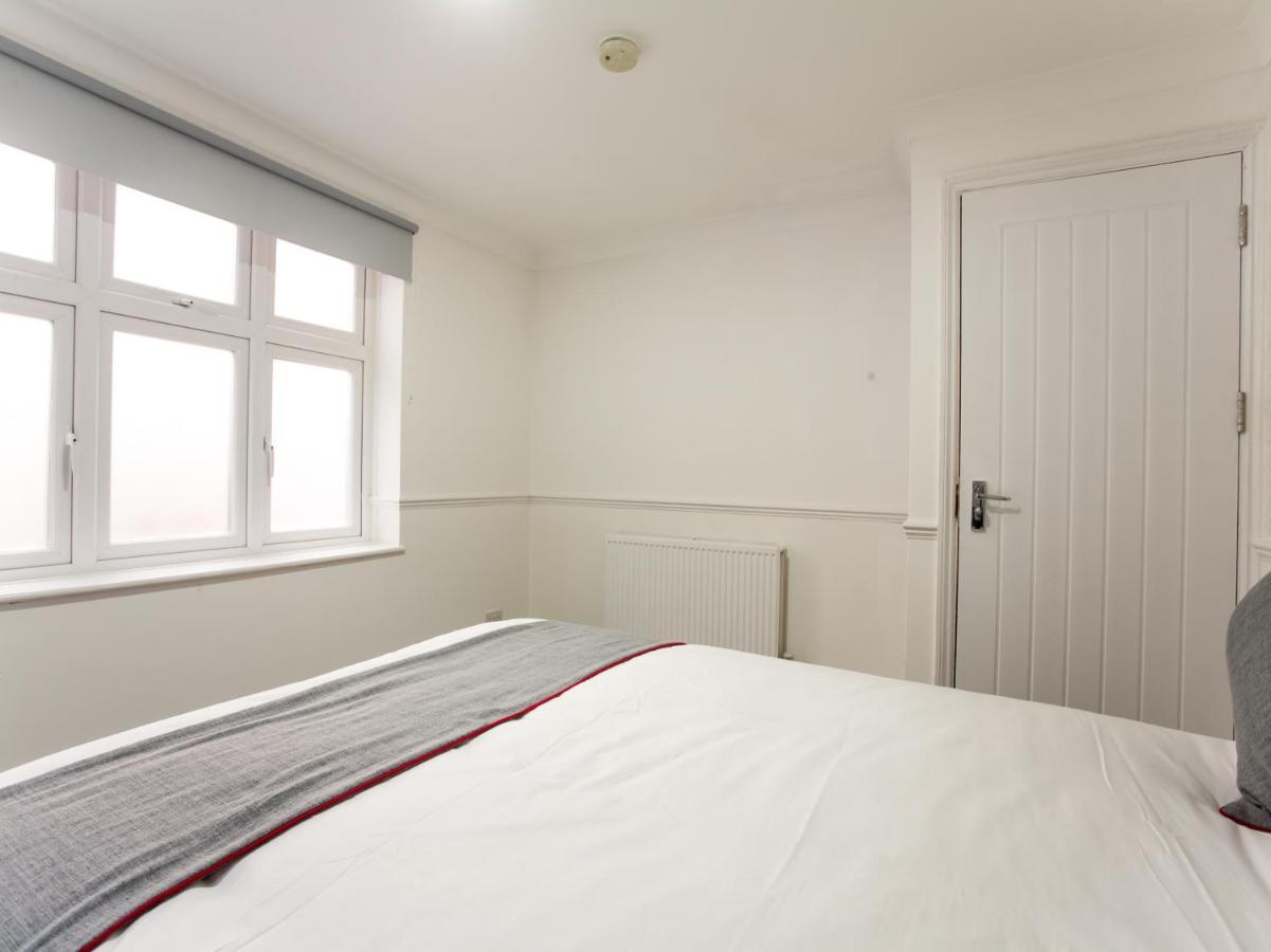 Oyo Brunel Hotel Uxbridge Eksteriør billede